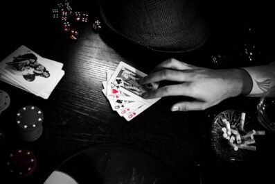 Illuminating the Mystery of Why Gamblers Prefer the Darkness