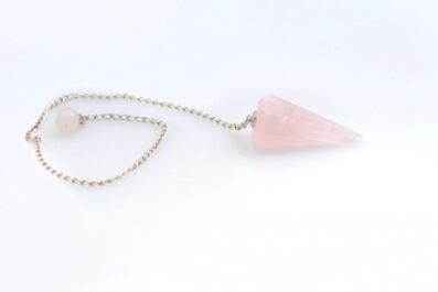 Uncovering the Emotional Benefits of Rose Quartz Jewelry