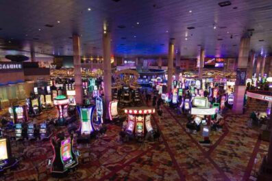 how casinos use bonuses loyalty programs to reward players