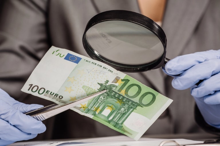 tools that help detect real money vs fake money
