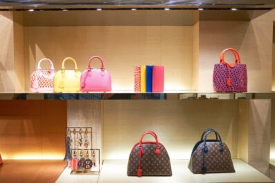 how to pick the right bag shape for your lifestyle