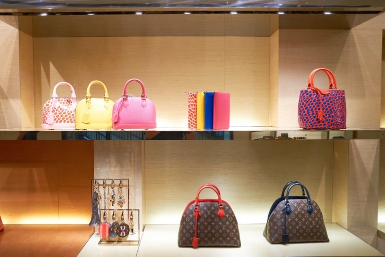 how to pick the right bag shape for your lifestyle