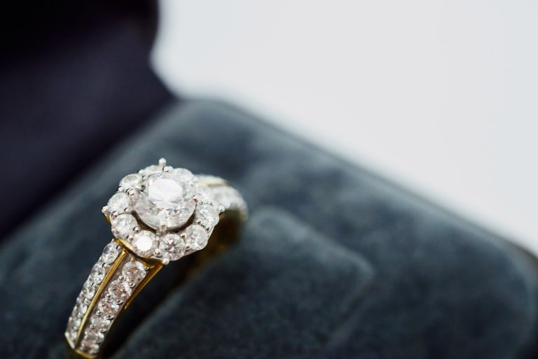 Choose the Right Lab-Grown Diamond for Your Engagement Ring