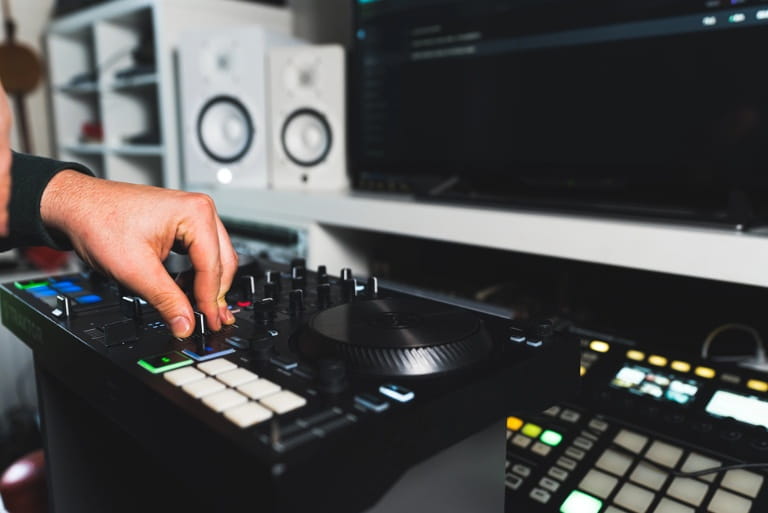 How to Build the Perfect Home DJ Setup